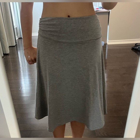 GRAY flowy midi skirt - Picture 1 of 5